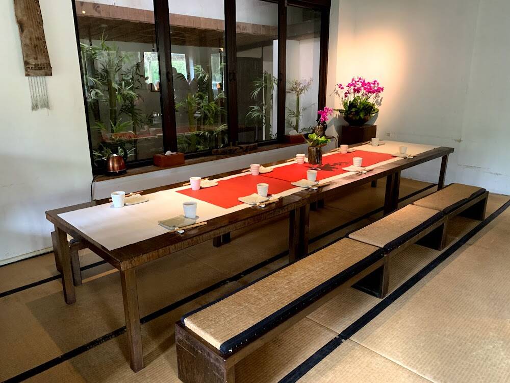 大山無價飲食空間