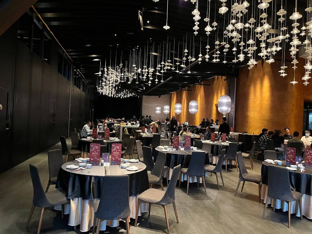 与玥樓頂級粵菜餐廳